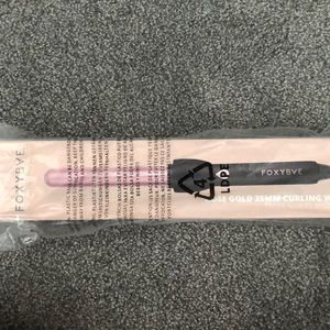 Brand new curling wand